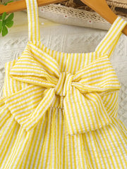 Bow Decor 2pcs Casual Summer Suit Sleeveless Ruffle Top and Ruffle Decorated Shorts