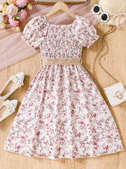 Floral Summer Dress with Puff Sleeves and Belt