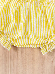 2pcs Charming Striped Bubble Cami Top with Bow & Ruffled Shorts Summer Outfit Set