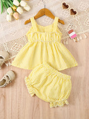 2pcs Charming Striped Bubble Cami Top with Bow & Ruffled Shorts Summer Outfit Set